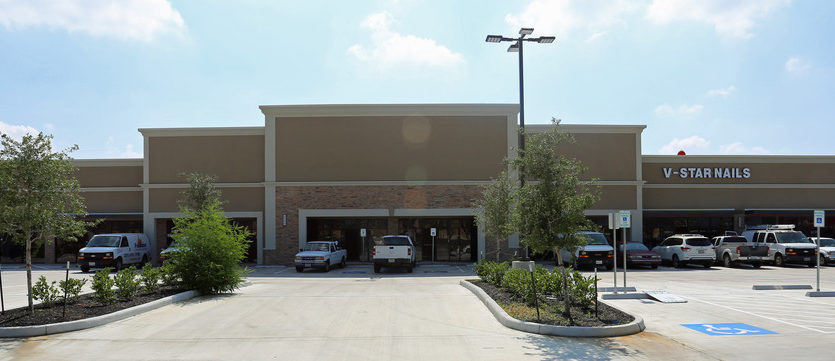 Summer Lakes Shopping Center
